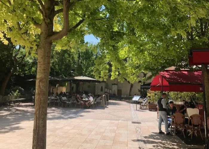 Nice Flat St Germain En Laye Centre 30 Minutes To Paris